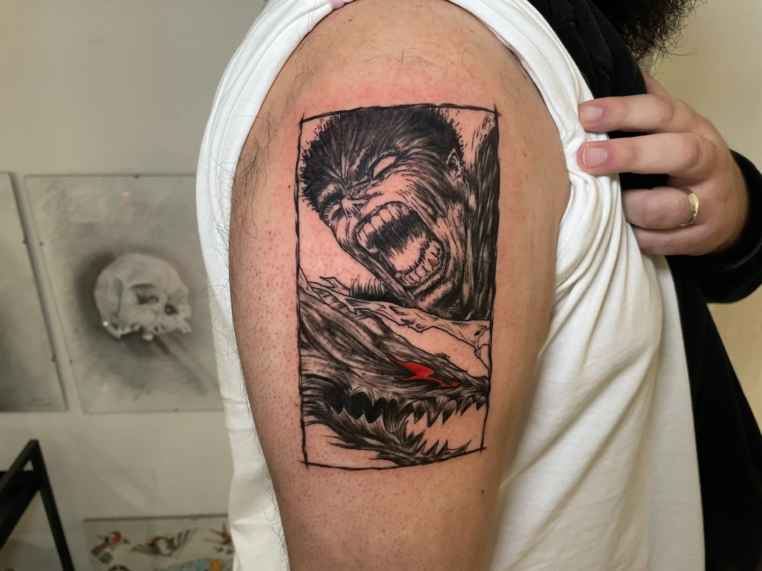 tatuaje anime scaled